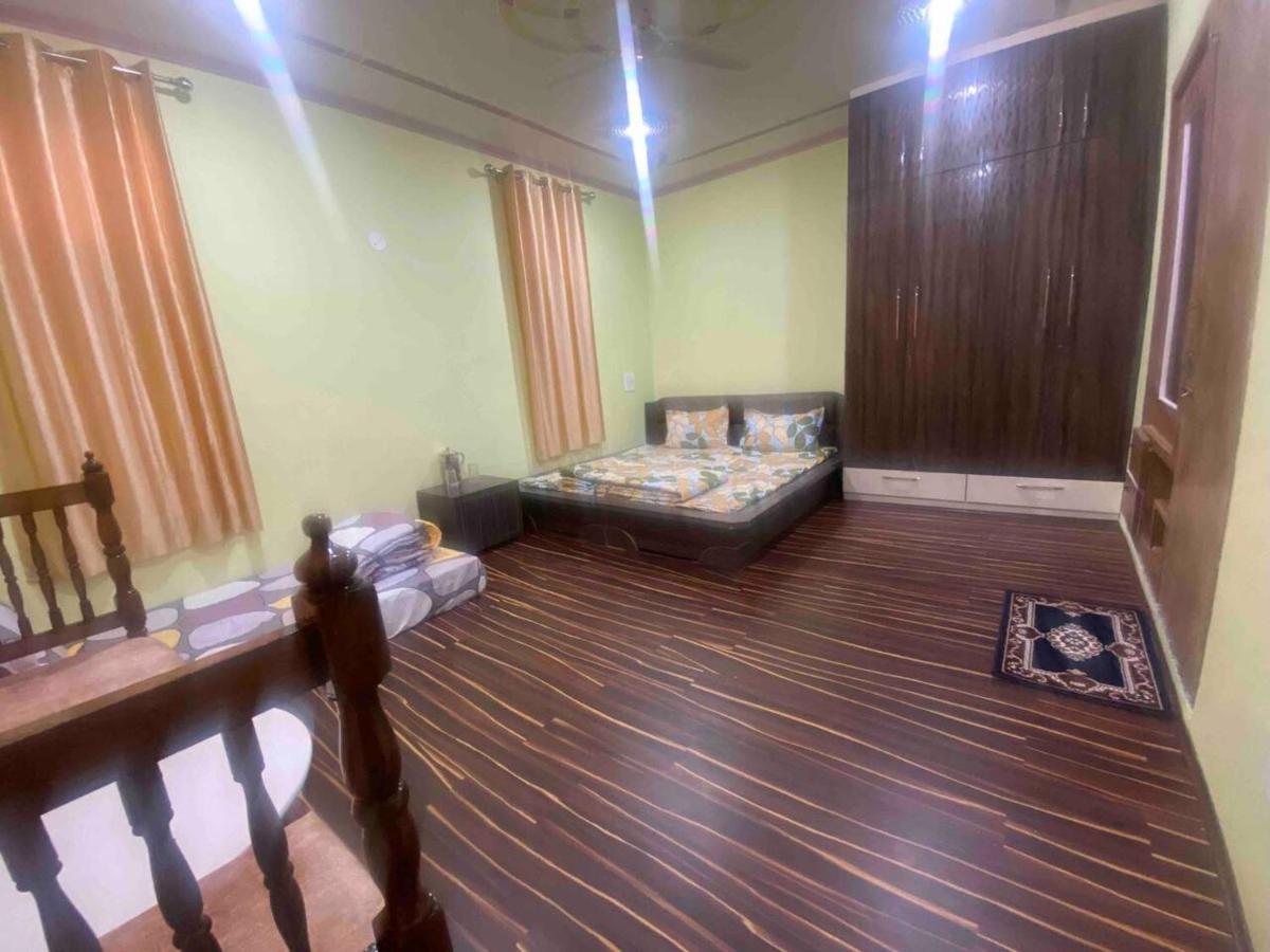 Penthouse * Srinagar (Jammu and Kashmir)