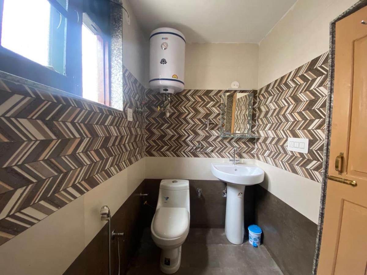 Penthouse Homestay Srinagar (Jammu and Kashmir)