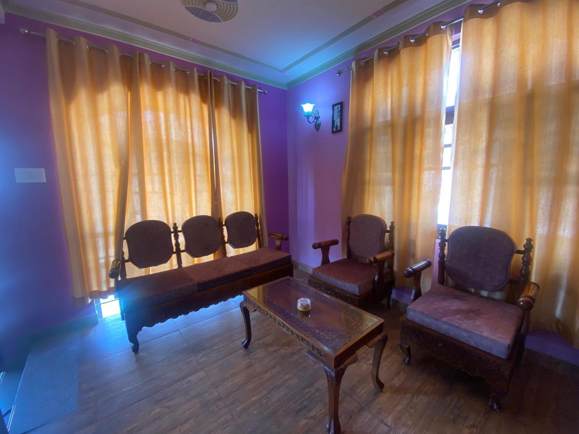 Homestay Penthouse Srinagar (Jammu and Kashmir)