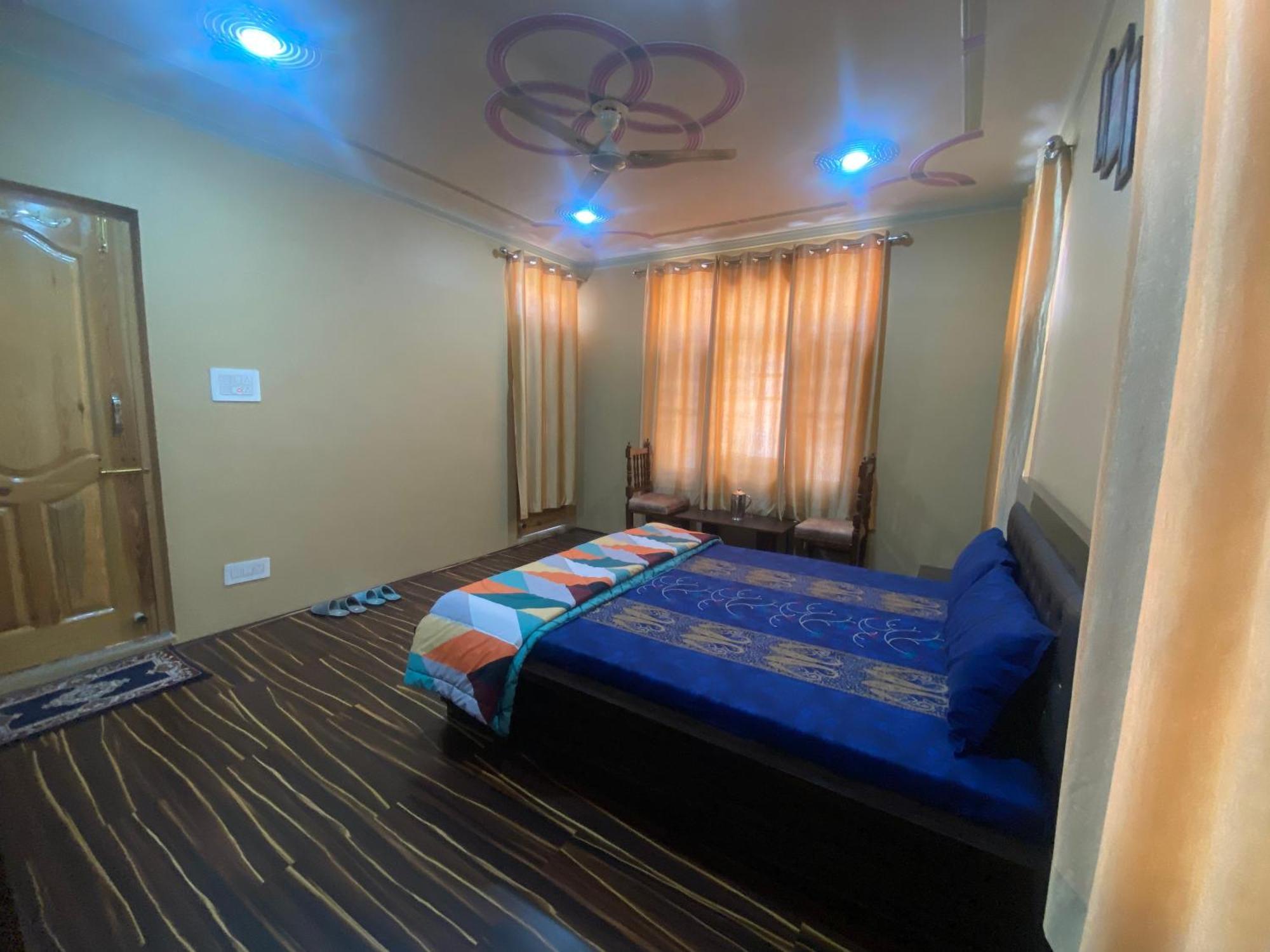 Penthouse Homestay *